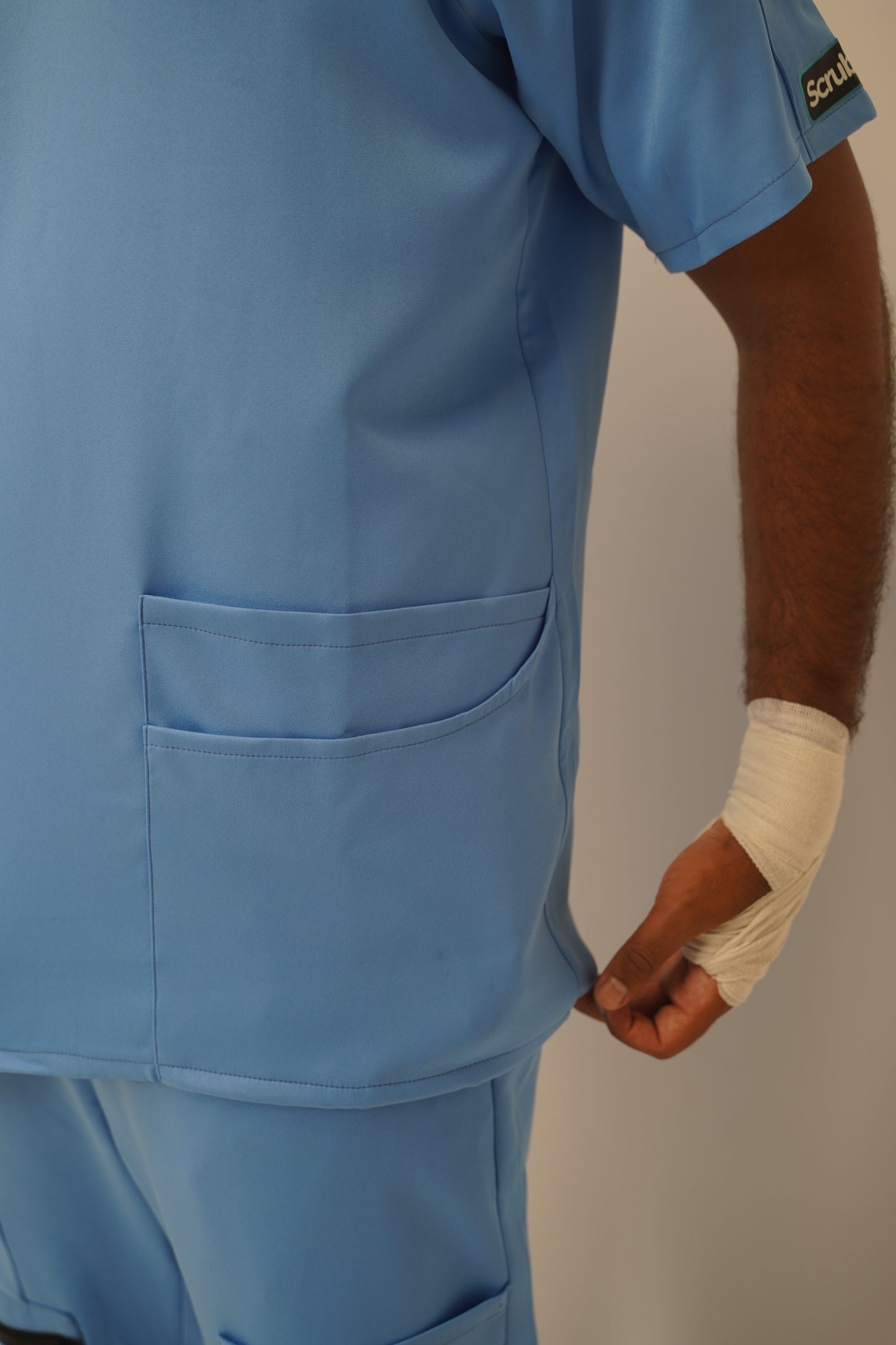 Unparalleled scrub in sky blue