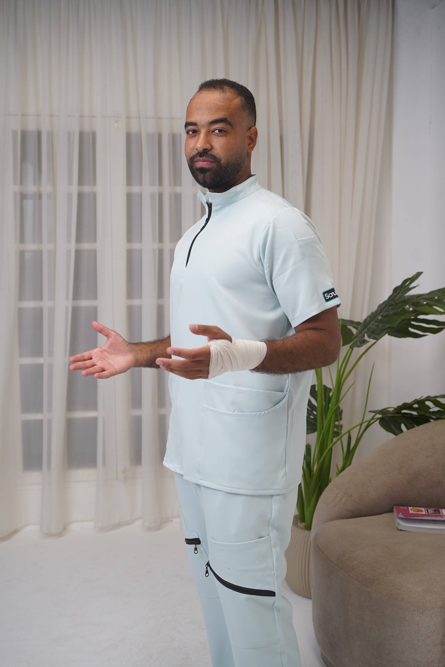 Unparalleled scrub in Light teal green