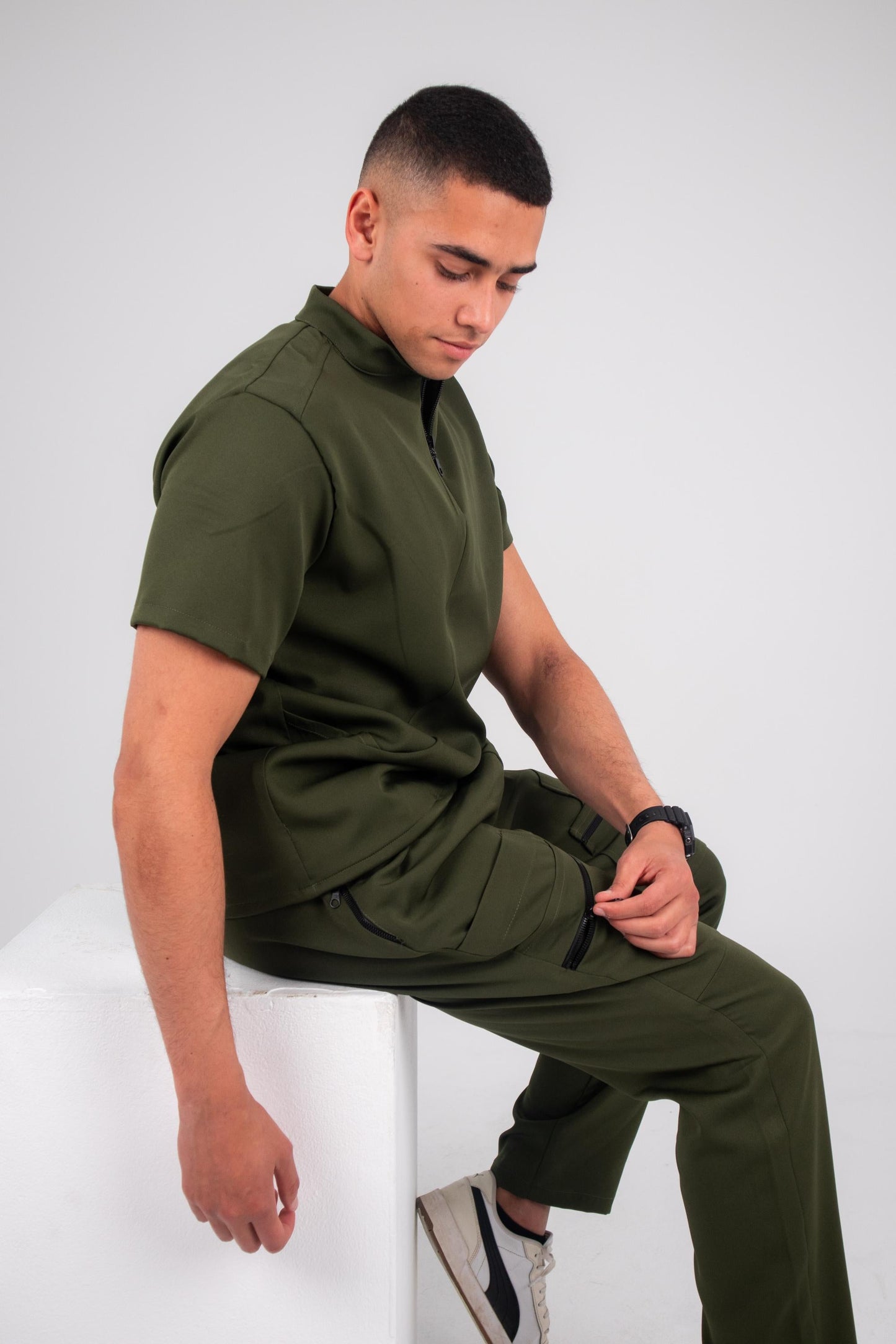 Unparalleled scrub in Olive Green